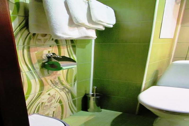 Paradise Hotel Gomel Eksteriør billede